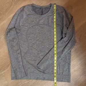 lululemon athletica Gray Long Sleeve swiftly